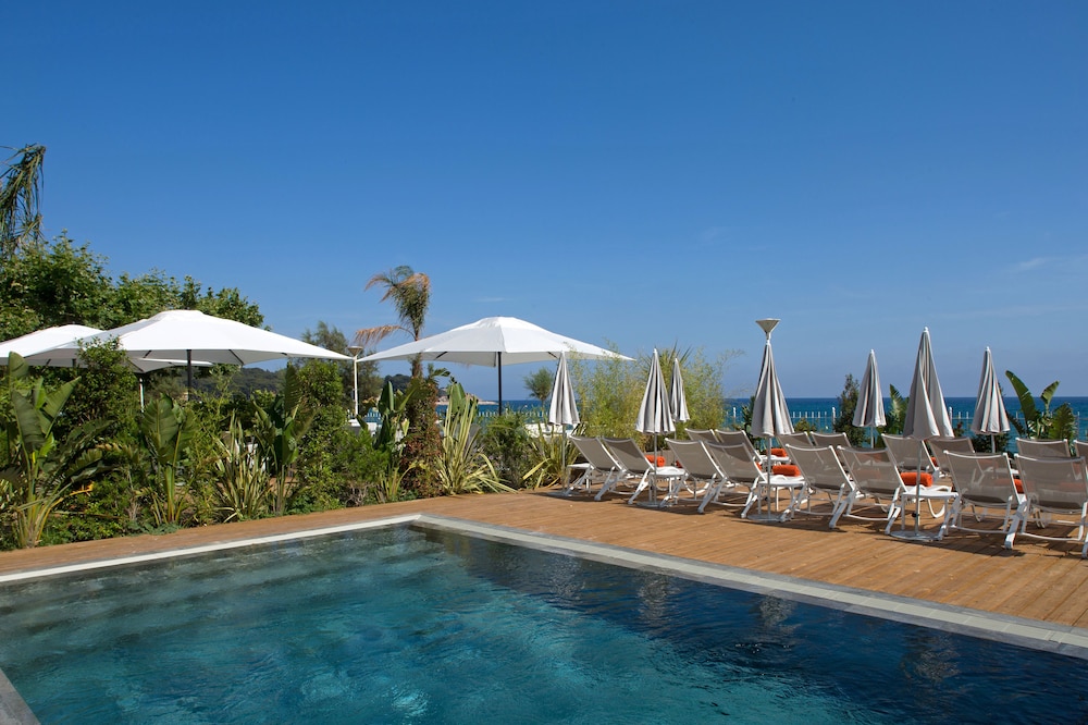 Grand Hotel Des Sablettes Plage, Curio Collection By Hilton