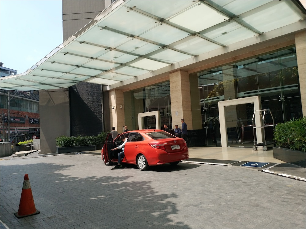 Gotophi at The Gramercy Residences view 4