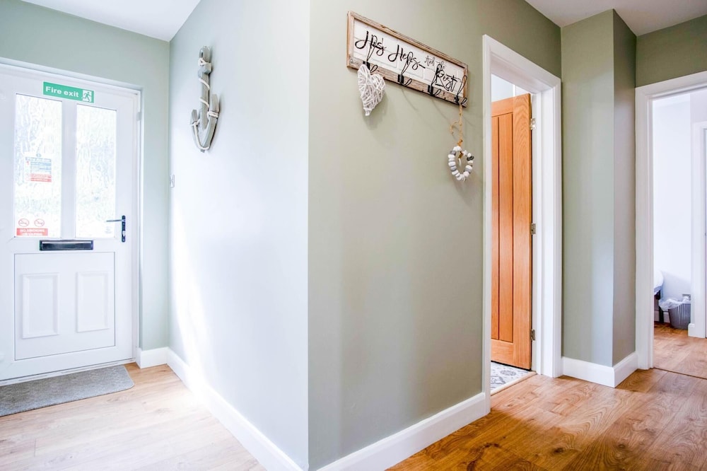 Marshmallow - 2 Bedroom Cottage - Oxwich