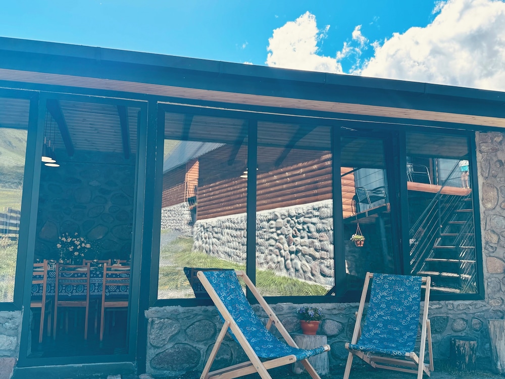 Traveler's Cottage in Kazbegi view 5