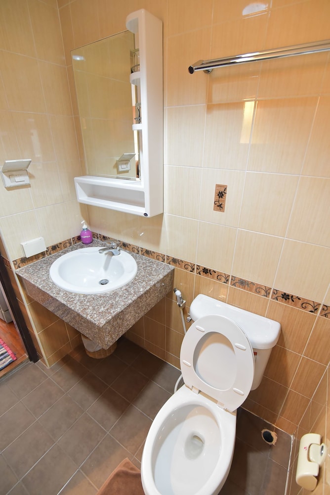 Eight Ville Apartment