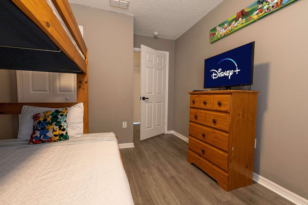 Cozy Family 3BR Townhouse Perfect Stay for 6 Guests