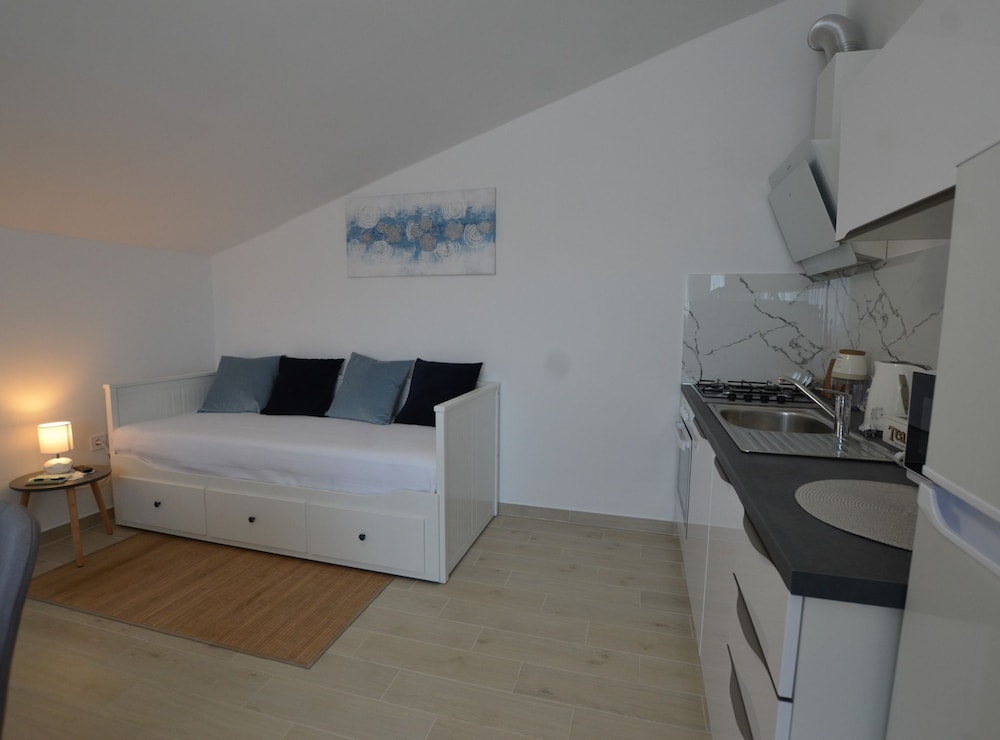 Lush and Sweet Escape Apartments