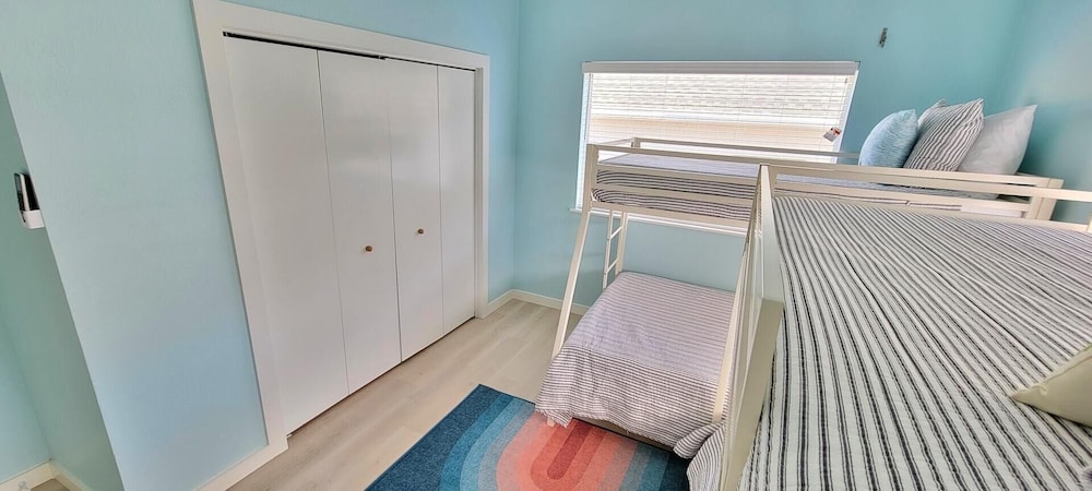 Blue Heron Bungalow 3 Bedroom Home by Redawning view 3