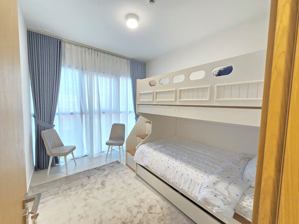 LUXURY BOULEVARD 2BHK