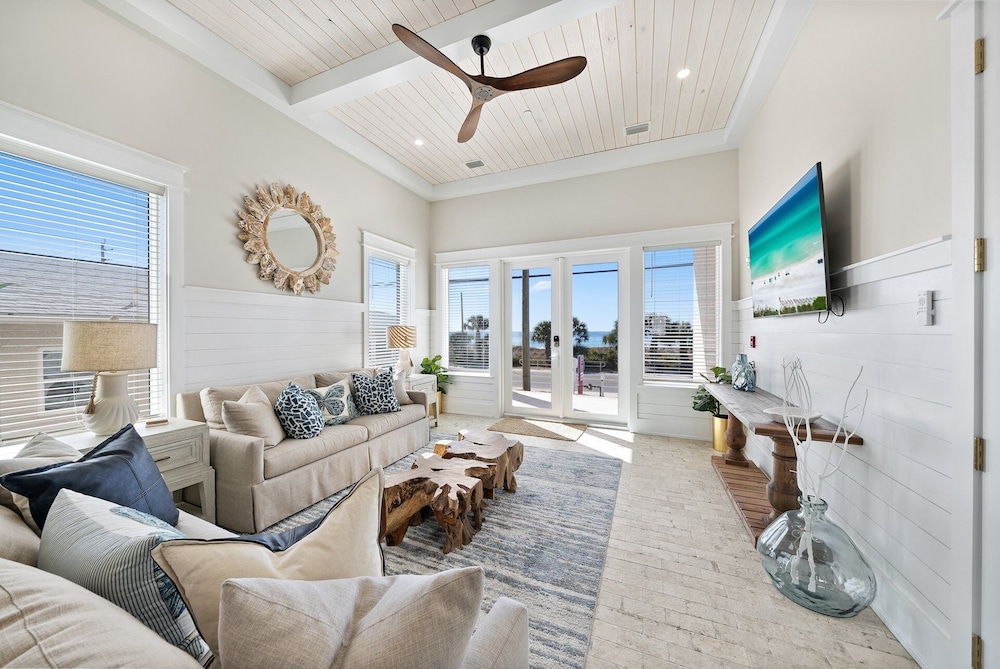Pink Tequila Sunrise 7 Bedroom Home