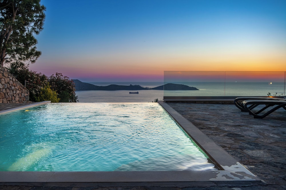 Elounda Sunrise Villa