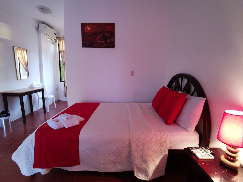 Photo 10