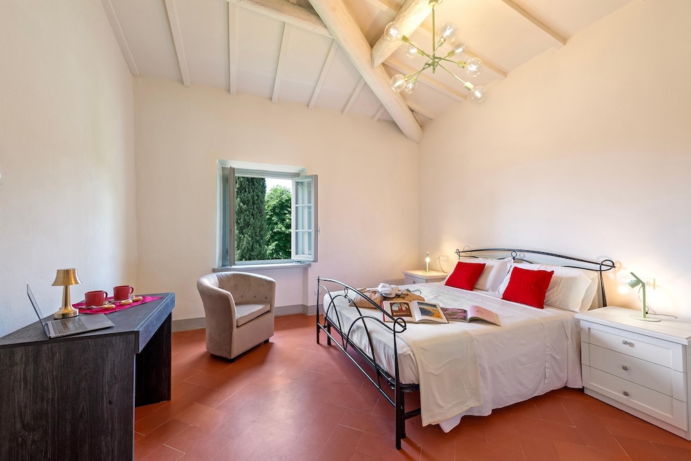 Amazing Panoramic Villa La Poggiola