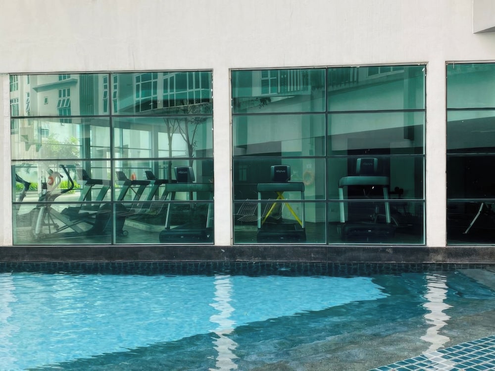 Central Residence - Free Gym Pool