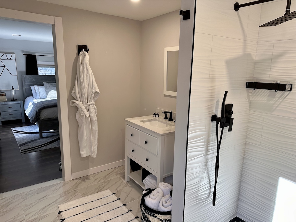 Brattleboro Vacations - The Brattleboro - Property Image 7