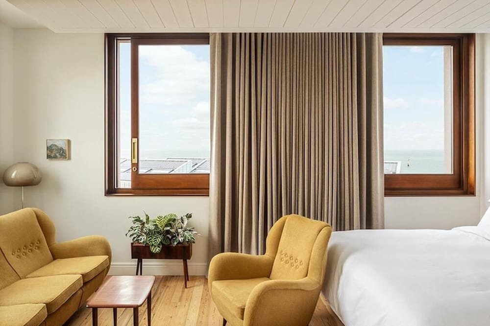 Fort Road Hotel 23