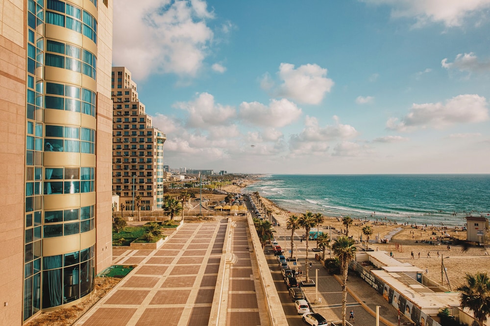 HaCarmel Beach Penthouse by Sea N Rent