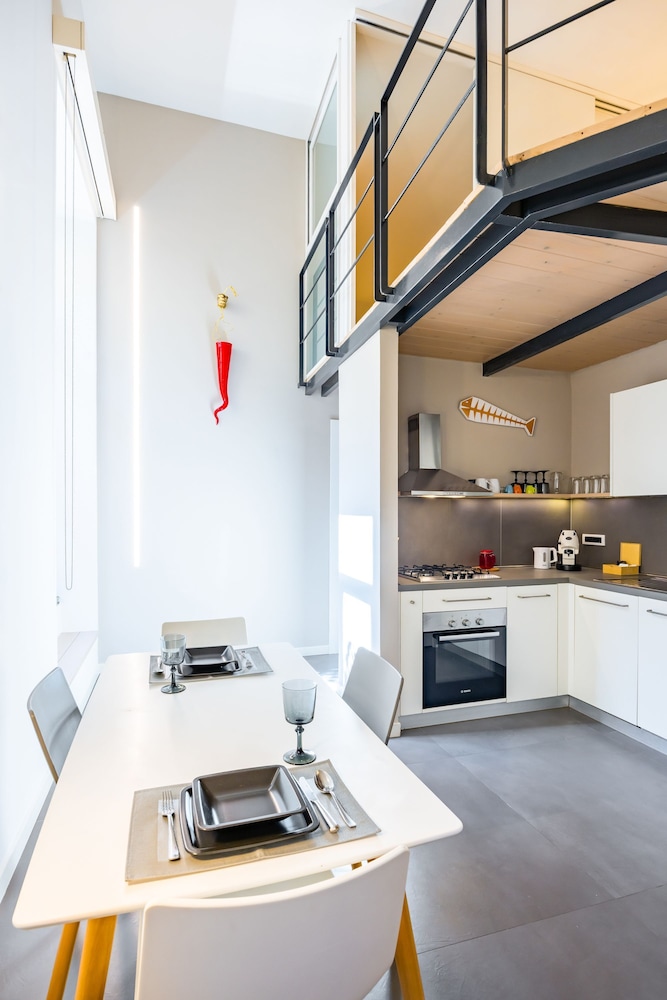 Highline Duomo Terrace by Napoliapartments
