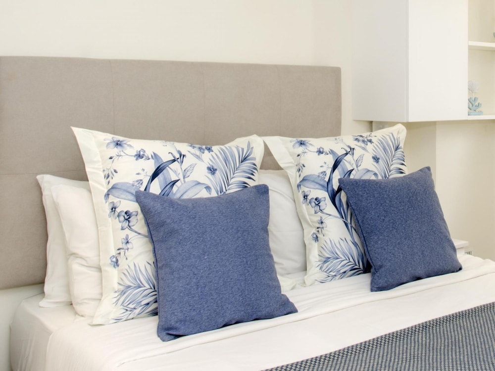 Sitges Spaces Oasis Suites