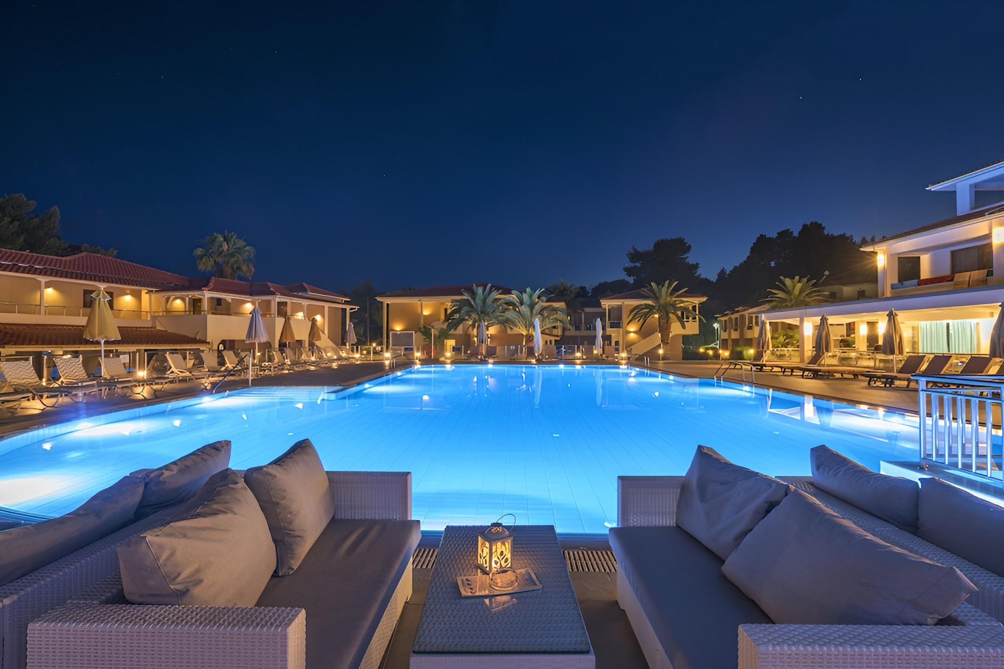 Lagomandra Beach Hotel