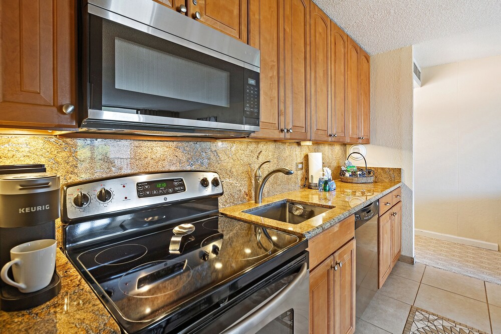 Kaanapali Shores 432 Studio Condo Condo