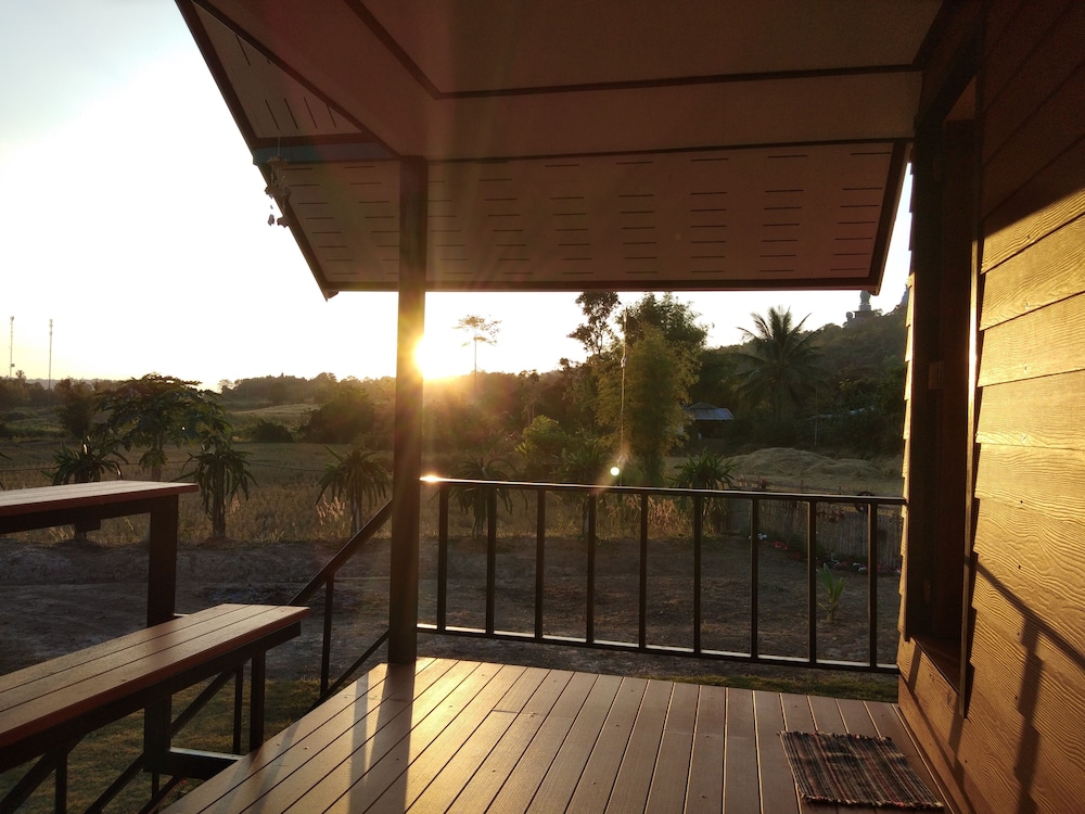 Thong Hug House Resort