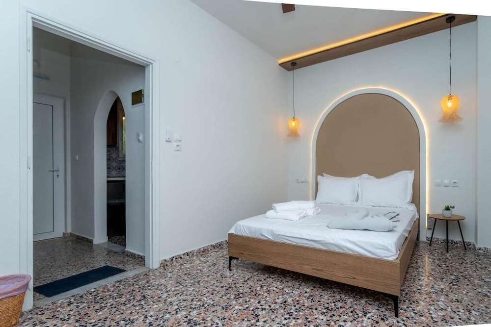 Pteleo apartments