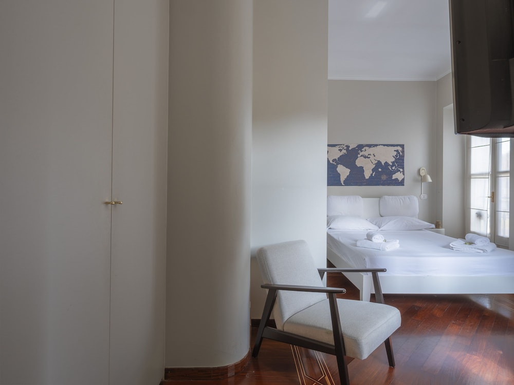 Corso Venezia - Elegant 1 BR apt With Shared Rooftop Terrace in the Heart of Milan
