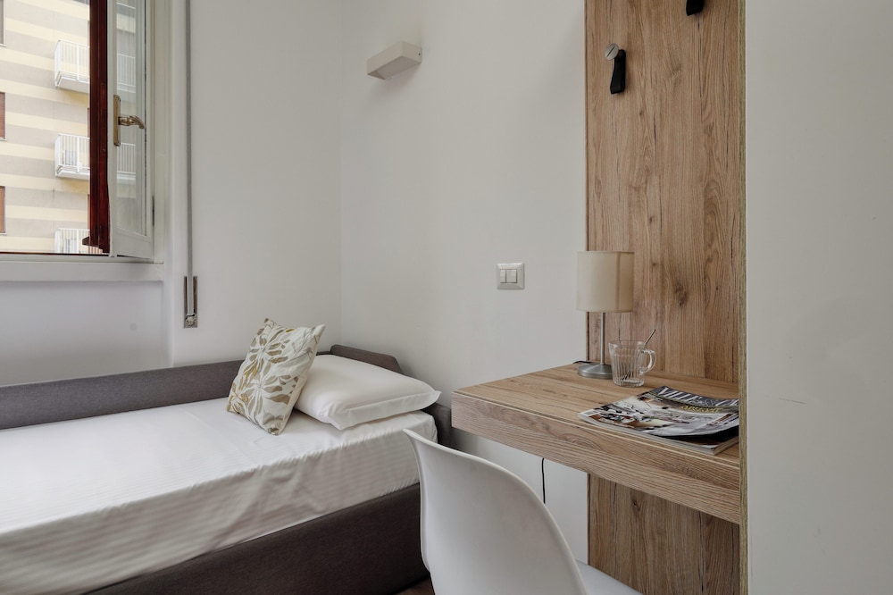 JOIVY Modern Studio for 3