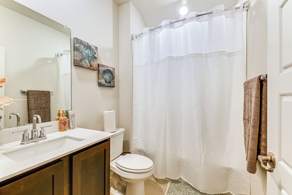 12 Mi to Dtwn Mckinney: Modern Gem w/ Patio & Yard