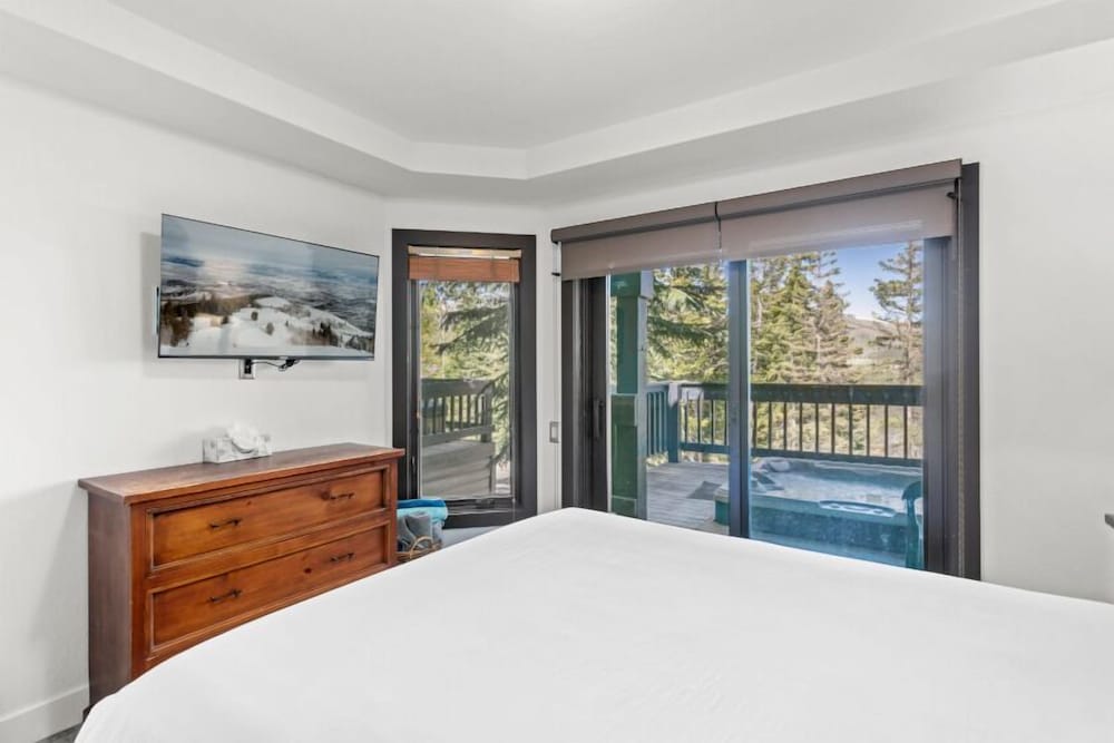 107 - Three Bedroom with Spa Ridgepoint 3 Condo