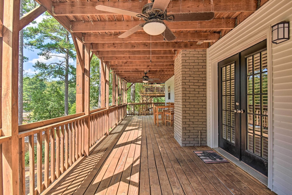 Lakefront Home w/ Private Dock in Hot Springs! view 5