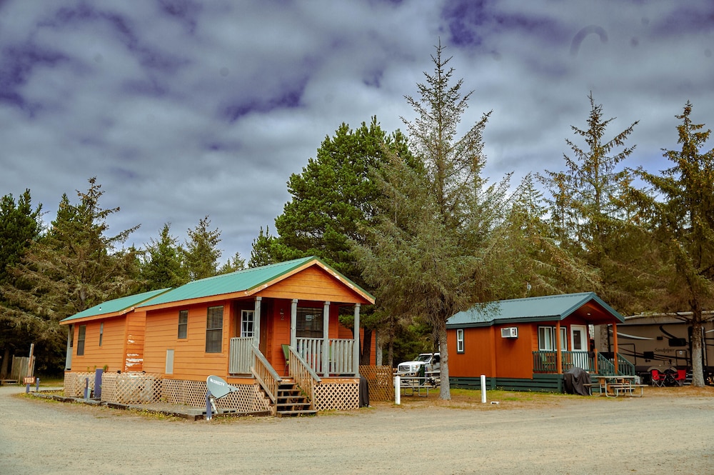 Long Beach RV & Camping Resort