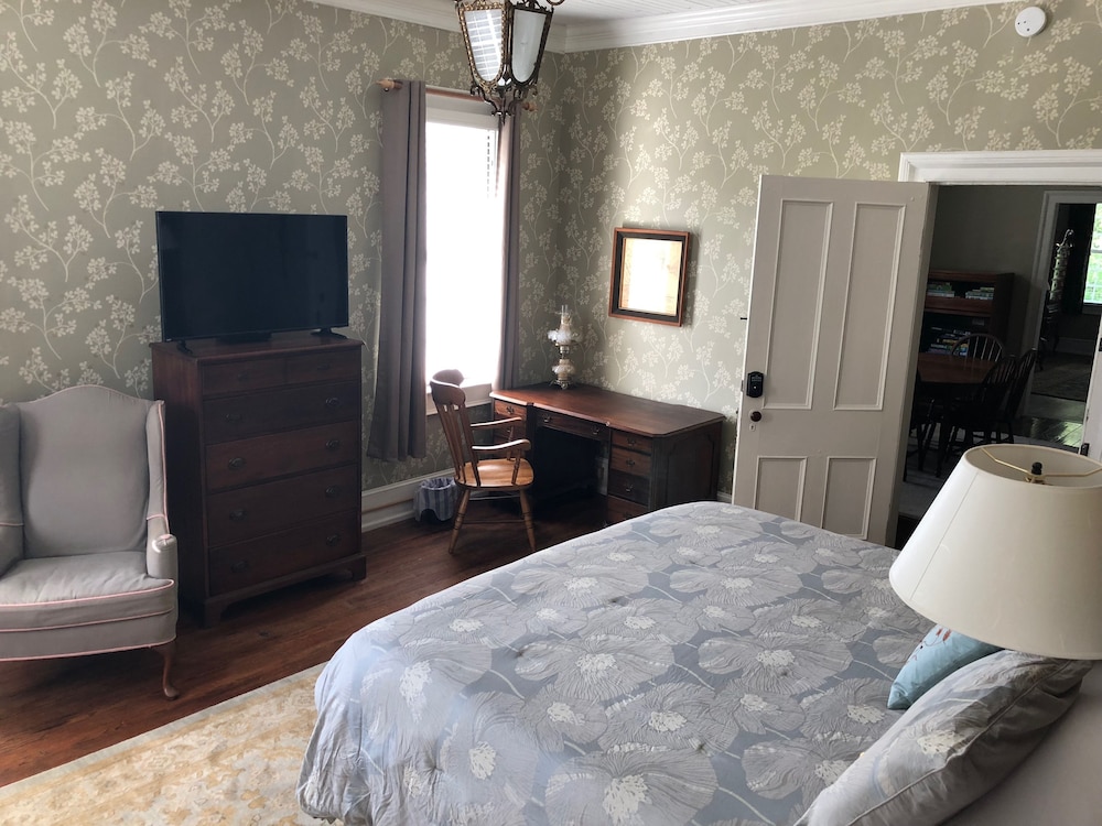 The Elizabethtown Inn