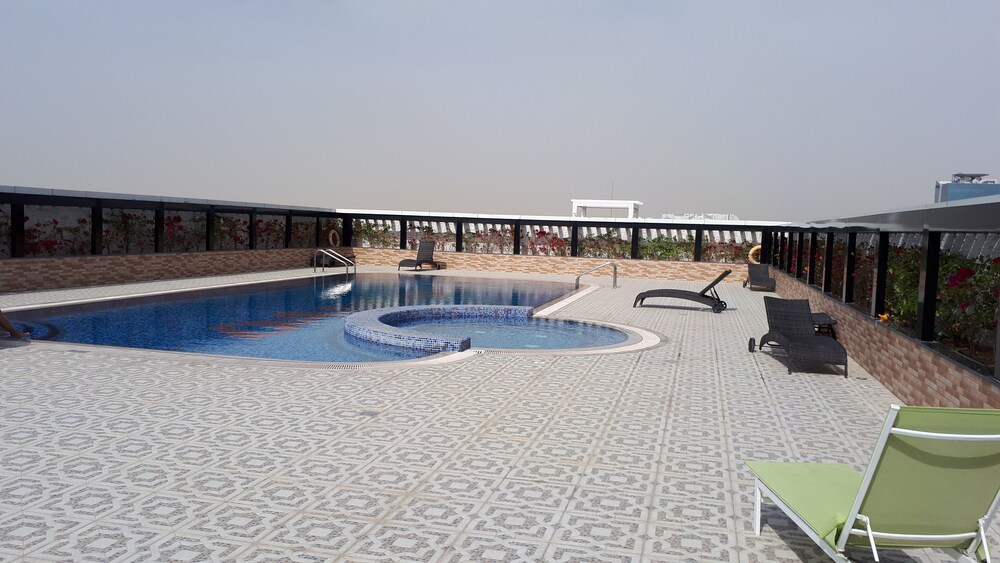 Remarkable 2-bed Apartment in Dubai