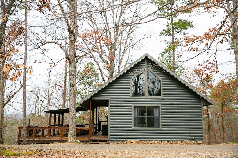 The Trail House At Eagle Ridge 2 Bedroom Cabin by Redawning view 5