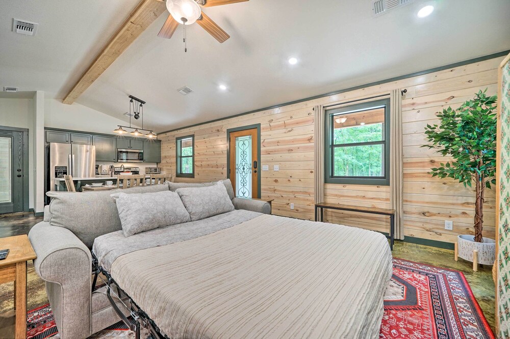 Quiet & Peaceful Hochatown Cabin w/ Hot Tub! view 5