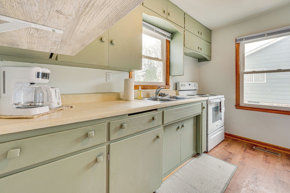 Hike, Fish & Boat: Lake Mills Home w/ Yard