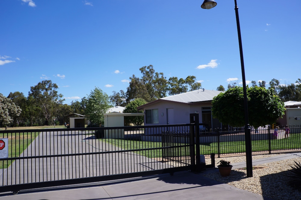 Tindarra Resort
