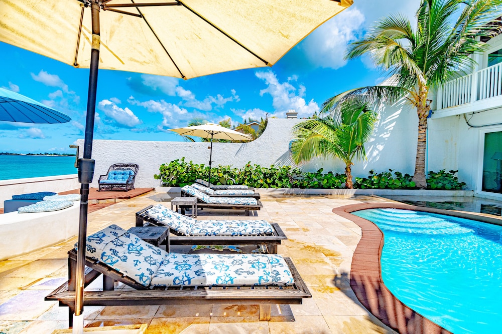 Caprice 14 Cable Beach Luxury Villa