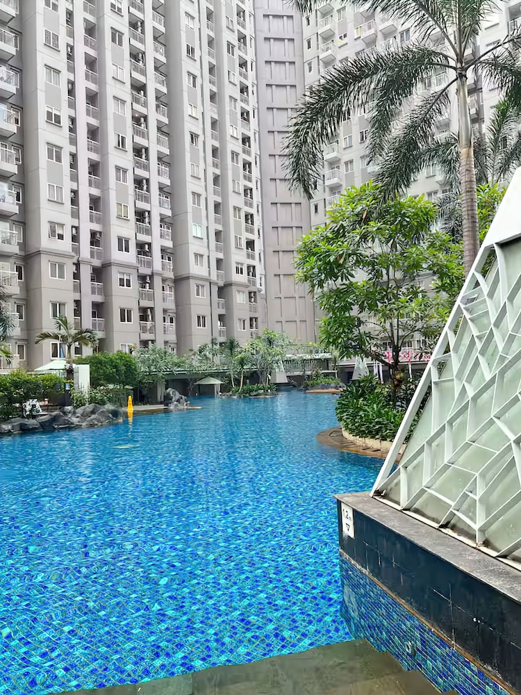 Platinum Royal Mediterania West Jakarta