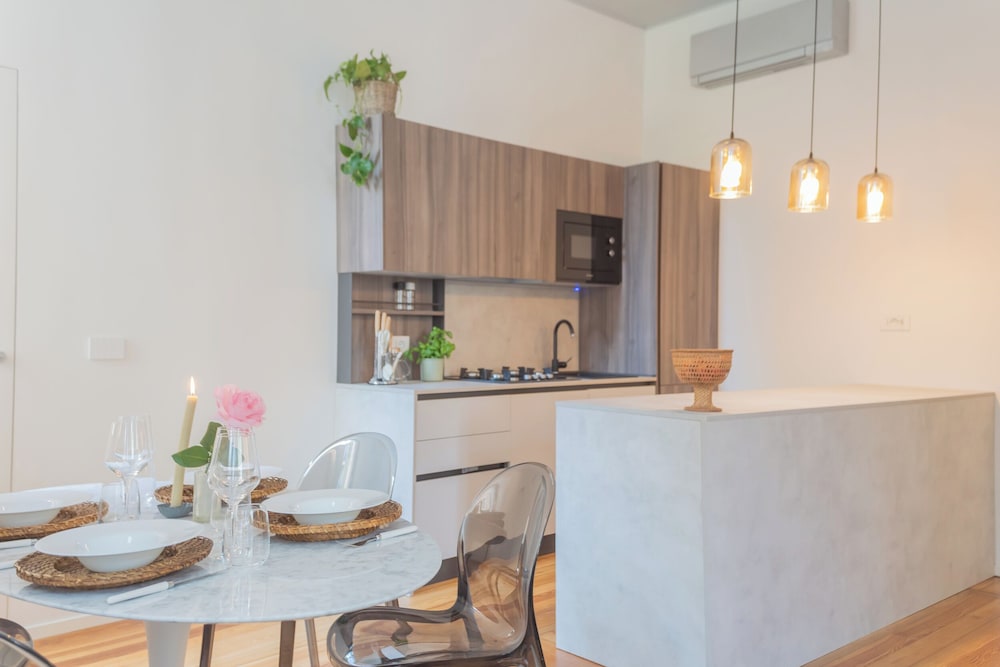 Como Liberty Suites - Garbo by Rent all Como