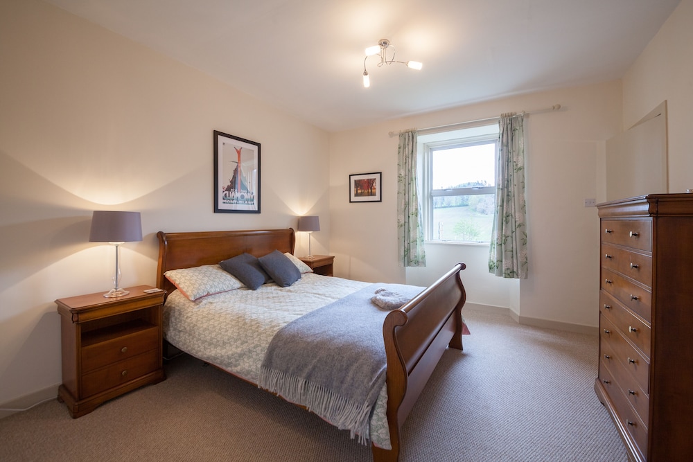 Immaculate 3 Bedroom House in Blair Atholl view 2