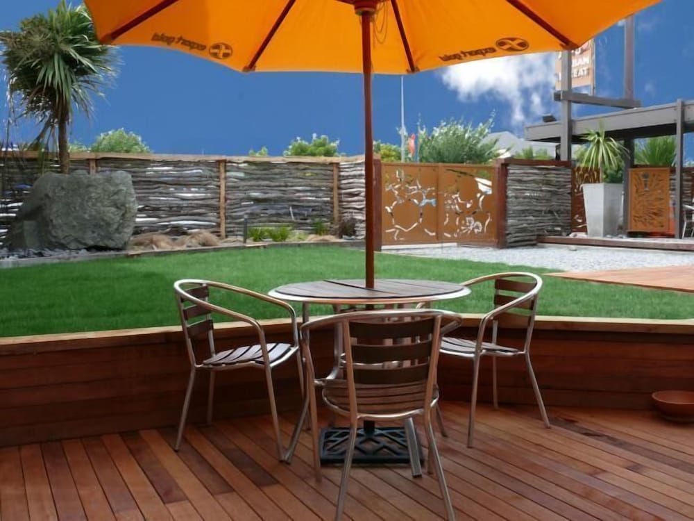 Taupo Urban Retreat - Hostel