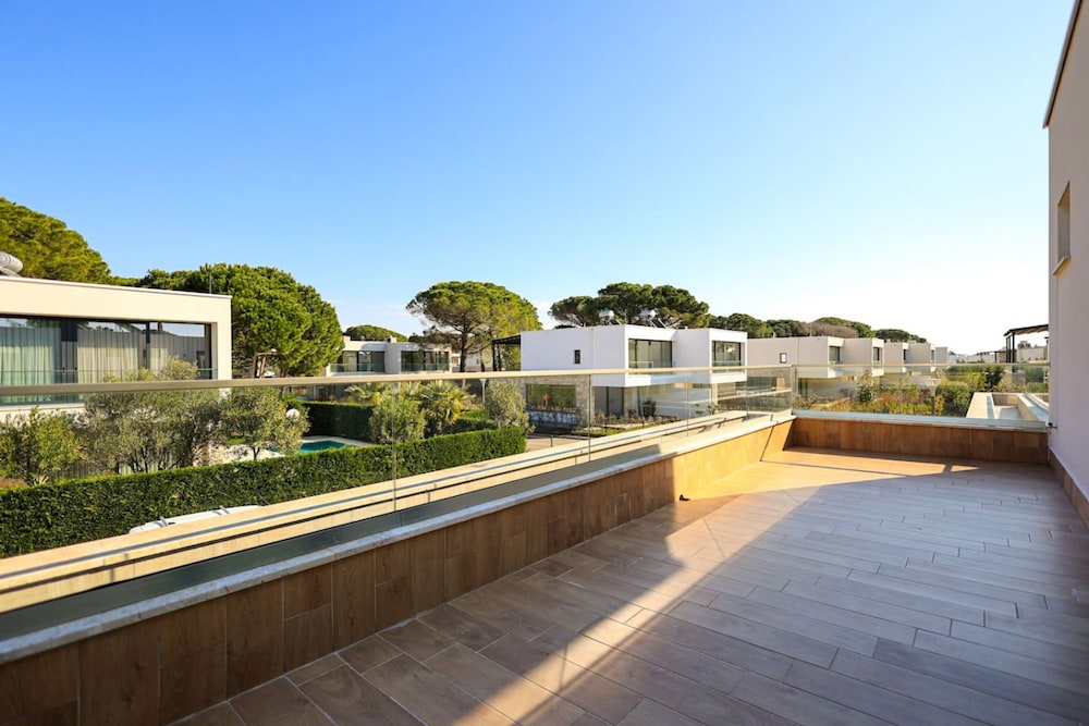 Sanpietro Vacation Villa 006