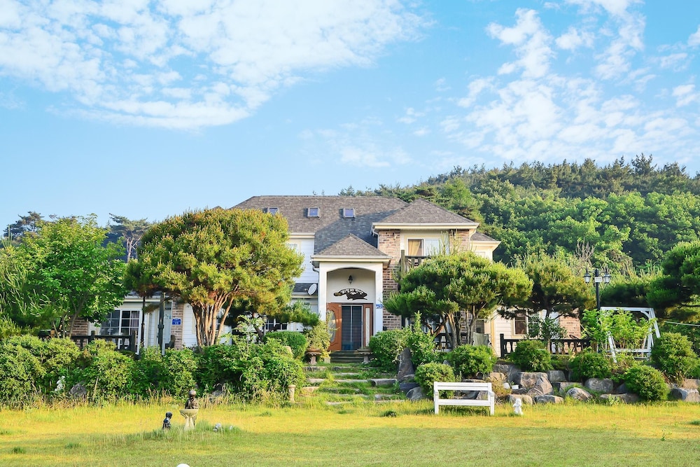 Taean Remember Pension view 2