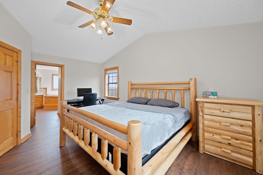 Retreat In The Smokies 3 Bedroom Home