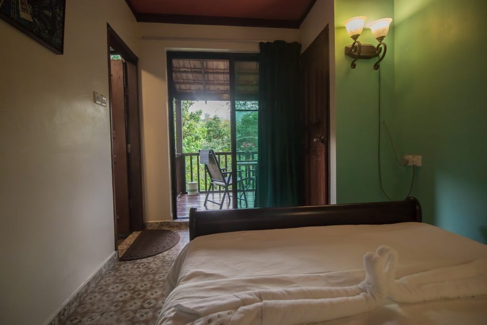 De Serenity - Exclusive Jungle Retreat