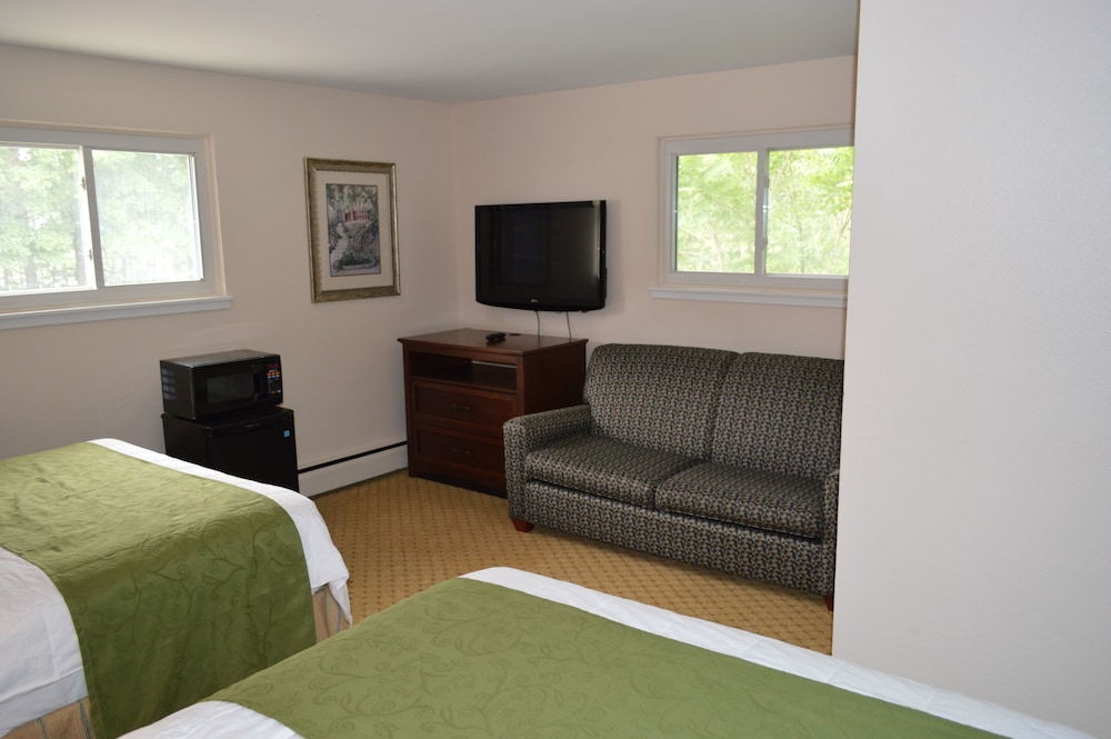 Monnie Lynn Motel