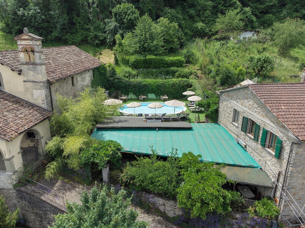Entire Hilltop Villa With Private Pool In Palazzuolo Sul Senio