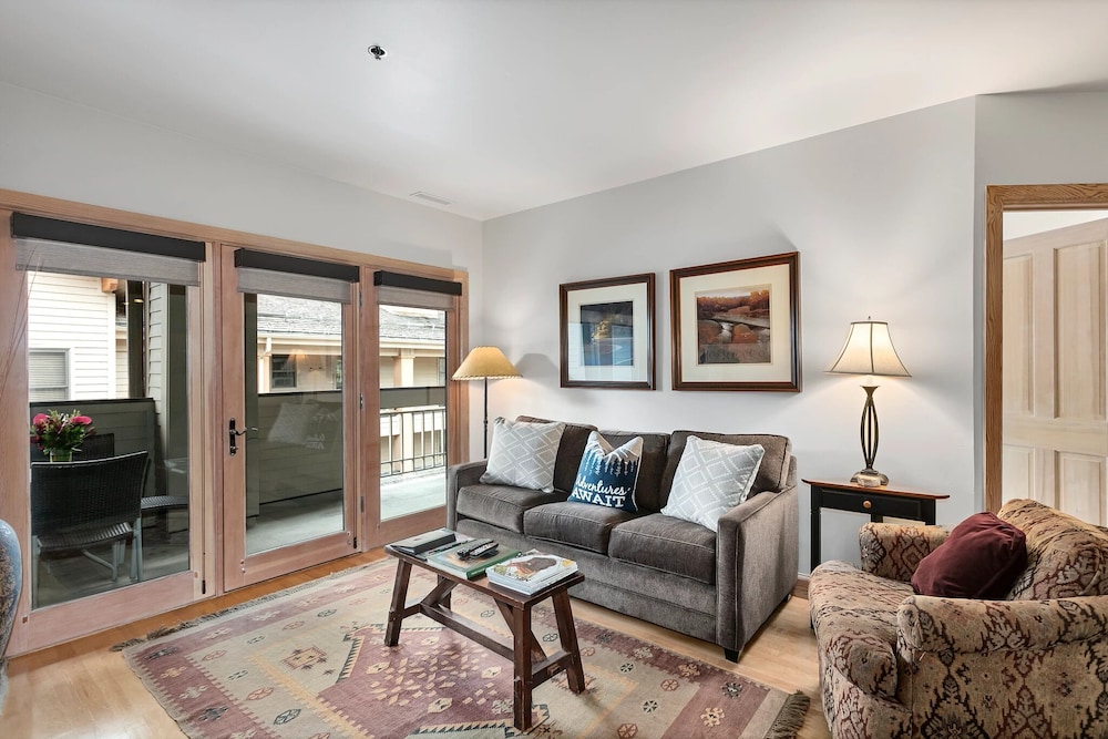 Royal Plaza at Deer Valley Resort - One Bedroom Condo #302 1 Condo
