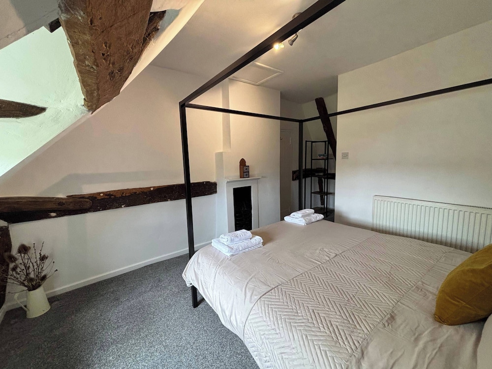 Countryside Cottage in Bulmer- Sleeps 6/7