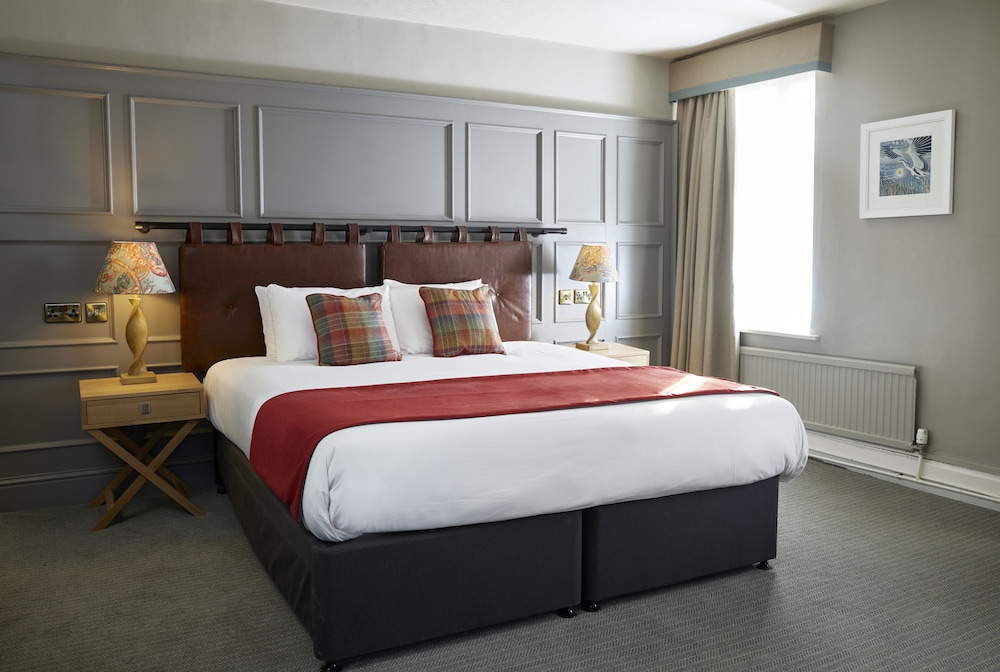 Hotel Castle Hotel by Greene King Inns - Image 1