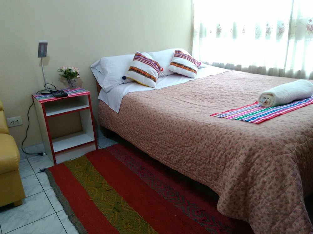 Shanell House - Hostel